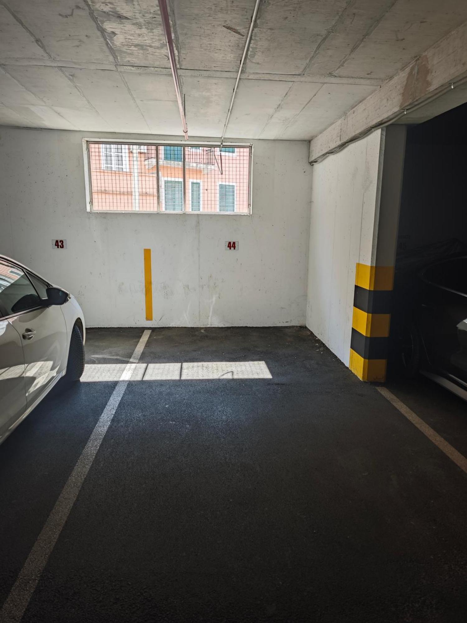 Apartment Central Old Town With Private Indoor Garage Parking Split Buitenkant foto