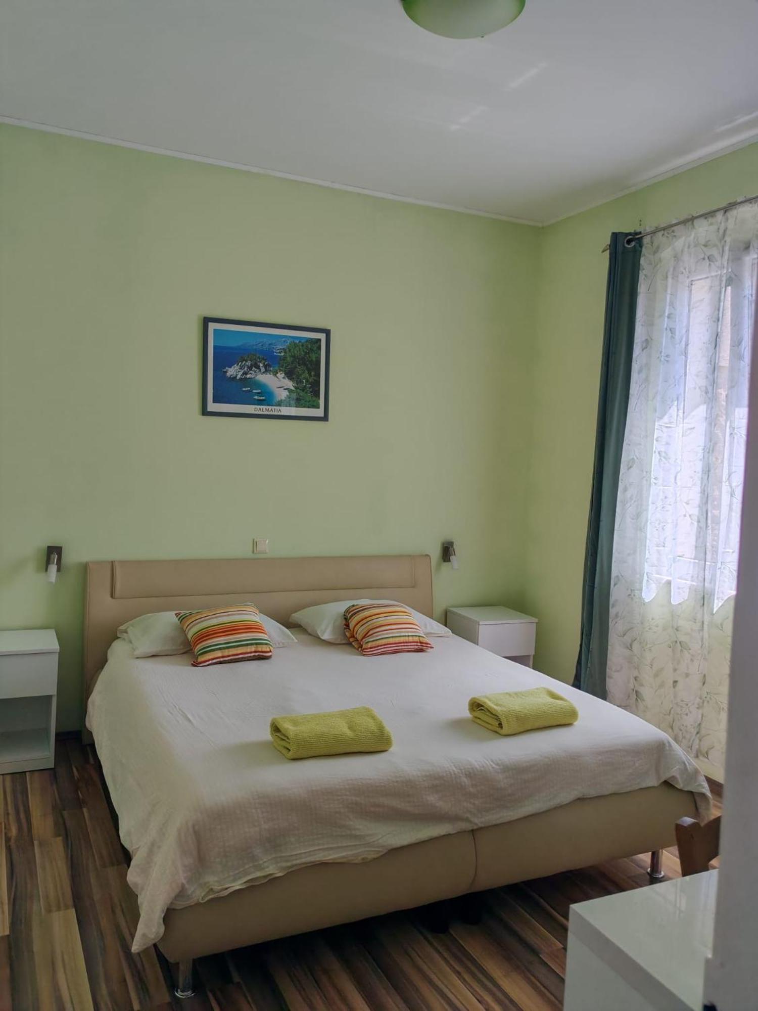 Apartment Central Old Town With Private Indoor Garage Parking Split Buitenkant foto
